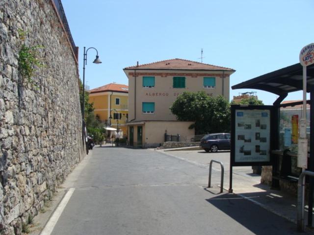 Delle Ondine Hotel *