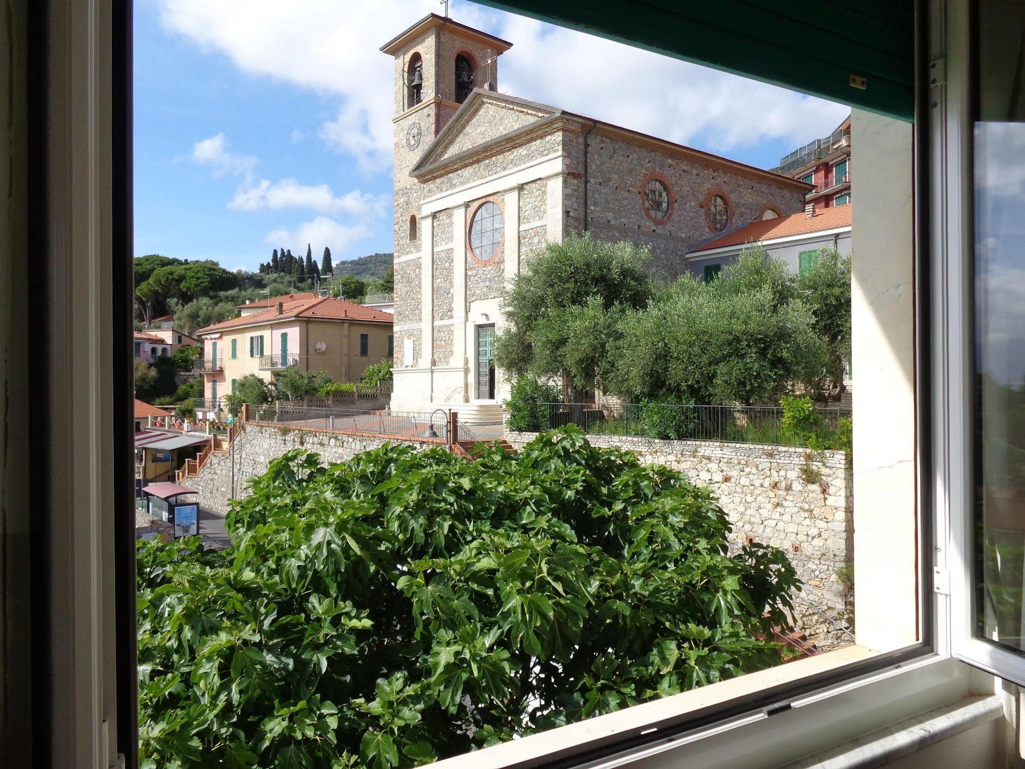 Delle Ondine Hotel *